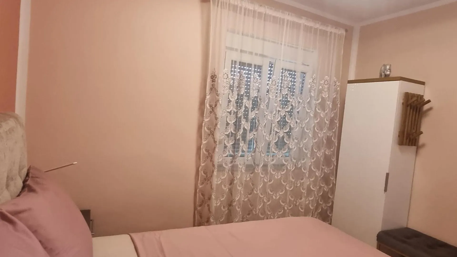 Senkini Dvori Apartamento Sutomiscica